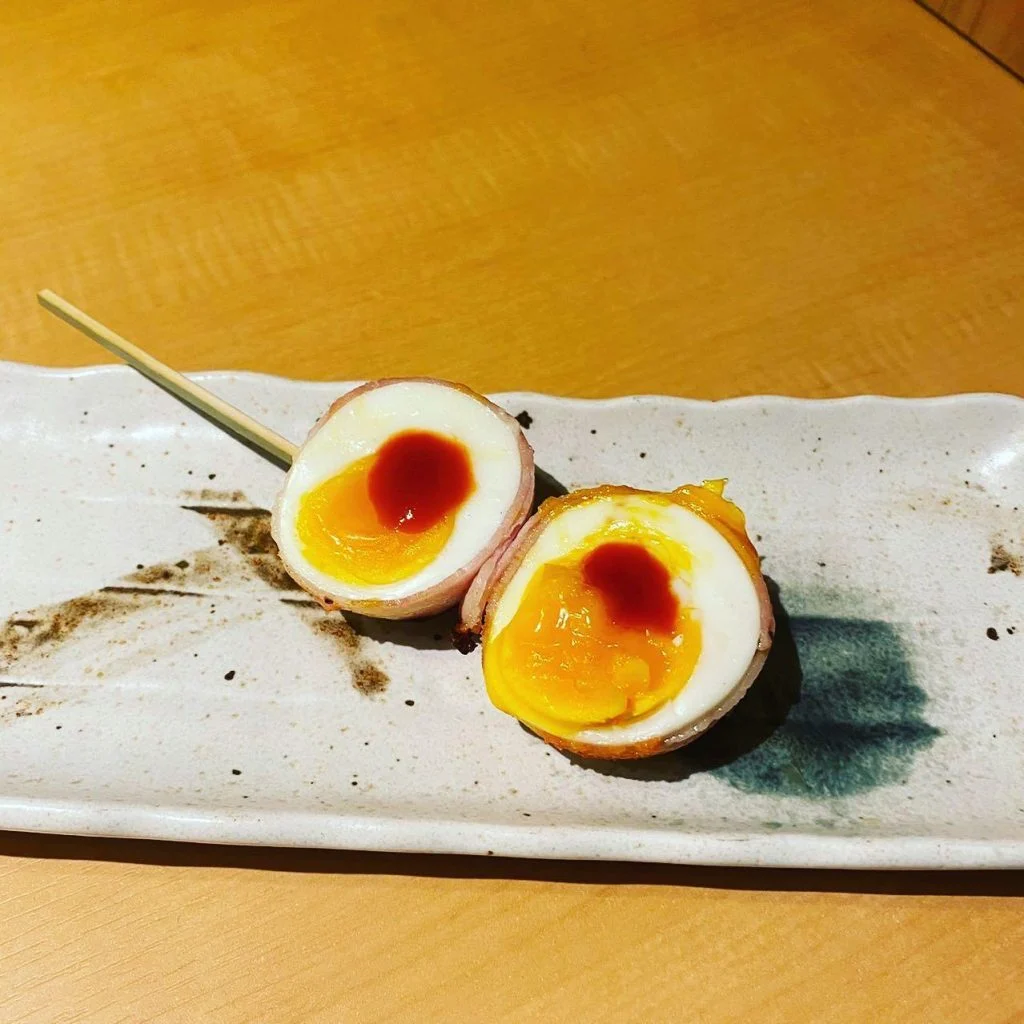 ((ベーコン半熟エッグ))