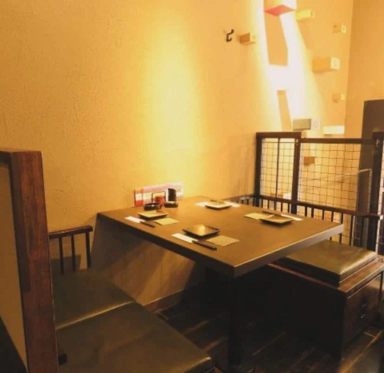 栄でお店をお探しならきばくもんへ!@野菜巻き串/栄/フルーツ酎ハイ/居酒屋/博多野菜巻き串といえばきばくもん